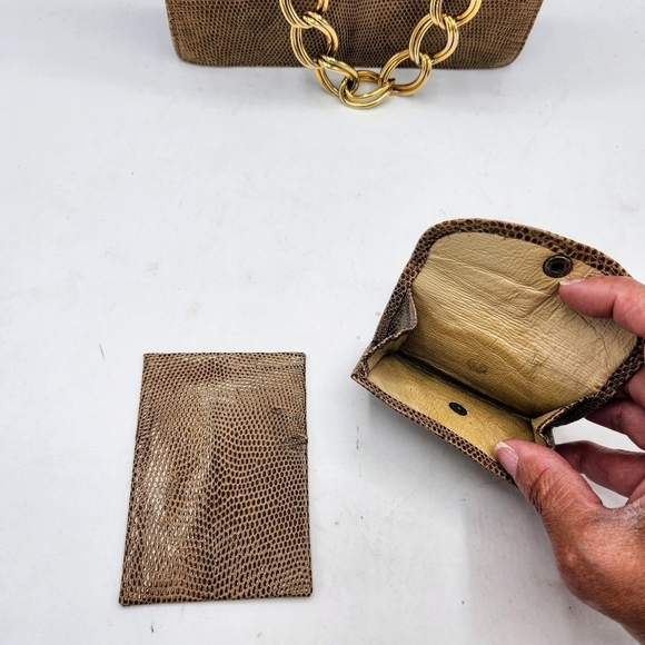 Vintage Accordion Tan Lizard Purse Secret Compartment With Extra Accessories. - Picture 11 of 16